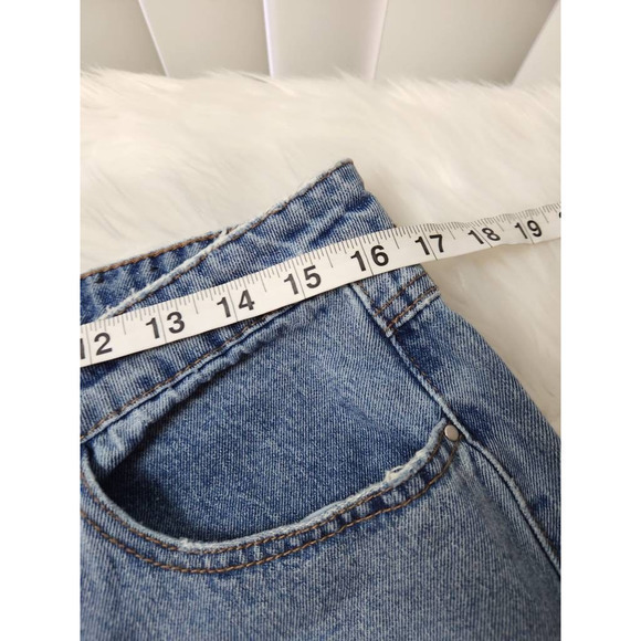 Fashion Nova Womens‎ Capri Jeans Blue Distressed Medium Wash Mid Rise Juniors 11 - Picture 3 of 7